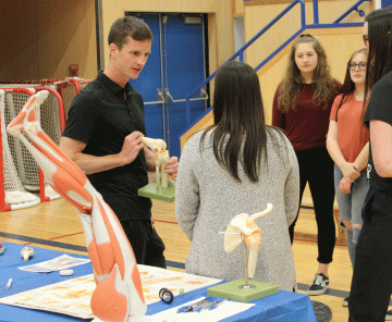 Northern and Rural students go on a Healthcare Travelling Roadshow